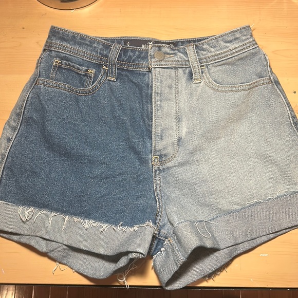 Hollister Other - Hollister Ultra High-Rise mom short.